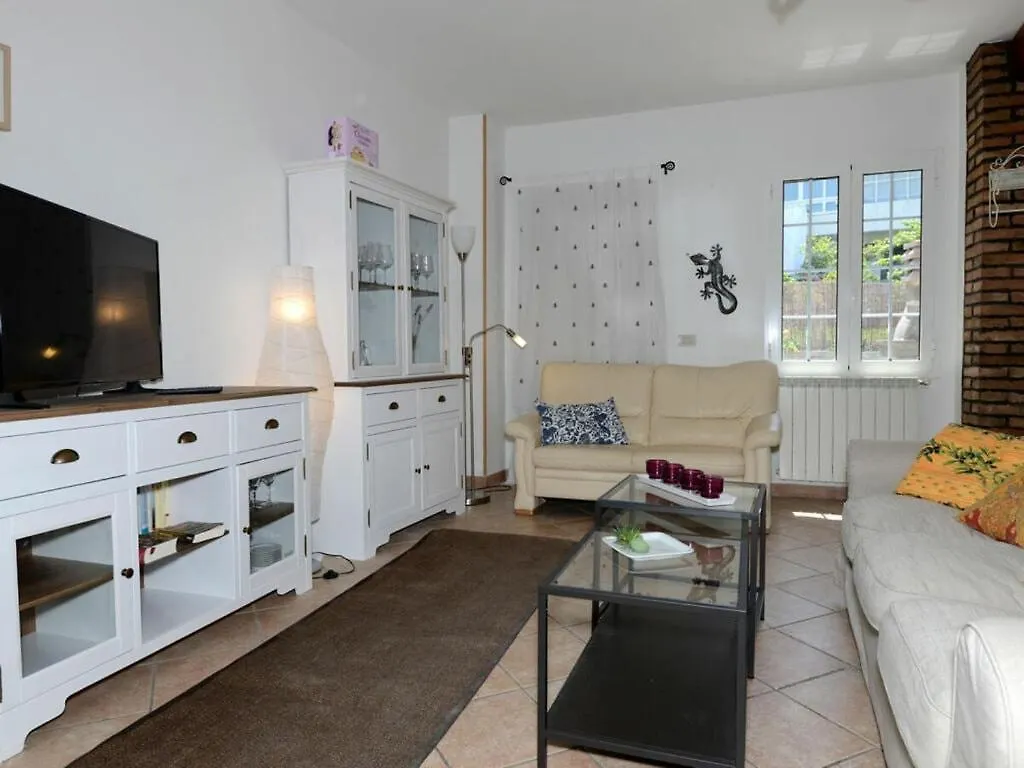 Casa Oreggi Comfortable Holiday Residence Tavole Holiday home