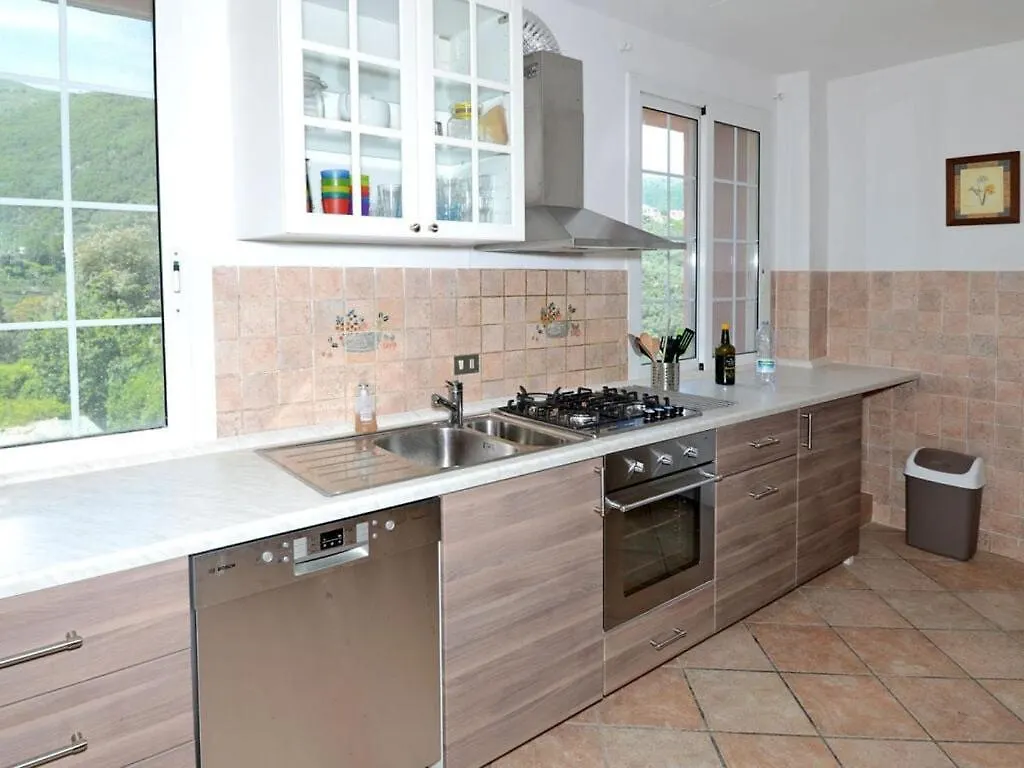 Casa Oreggi Comfortable Holiday Residence Tavole Holiday home